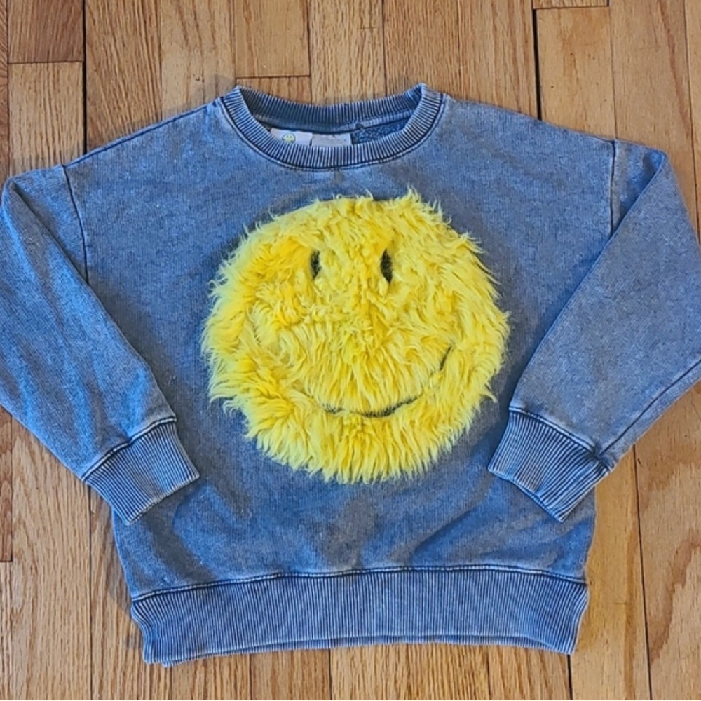 Zara Girls smiley fuzzy emoji grey crew neck sweatshirt size 13/14